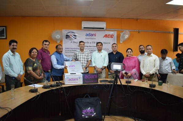 Adani Foundation at ACC Gagal enables early TB detection in Bilaspur with donation of portable X-Ray machine