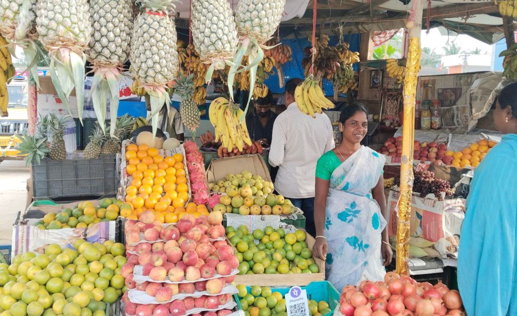 Adani Foundation at ACC Madukkarai facilitates financial aid for nearly 400 street vendors through PM SVANIDHI Scheme